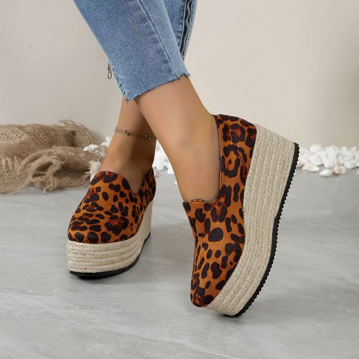 Zelora Rise Platform Sandals