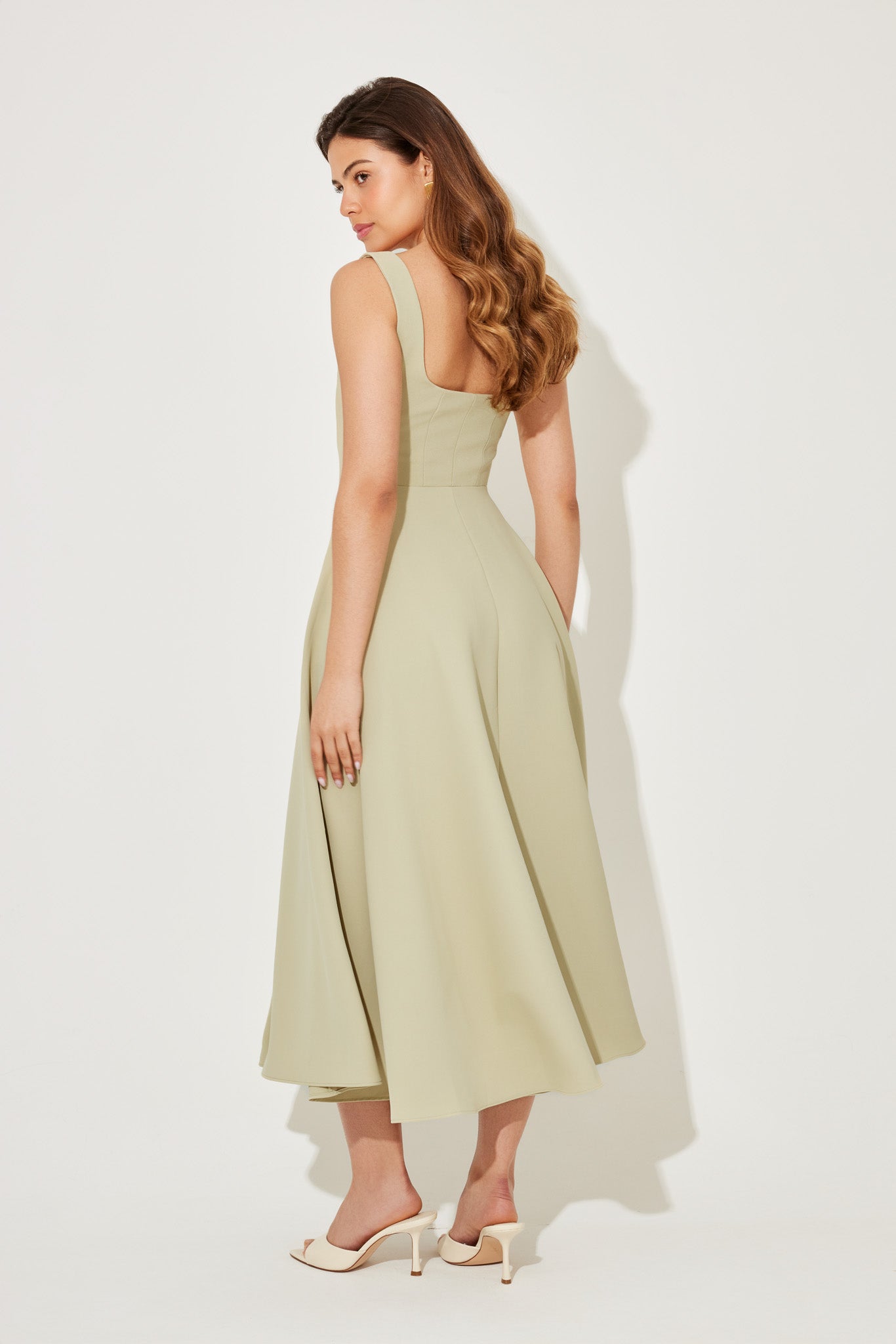 Maréva – Elegant Midi Flow Dress