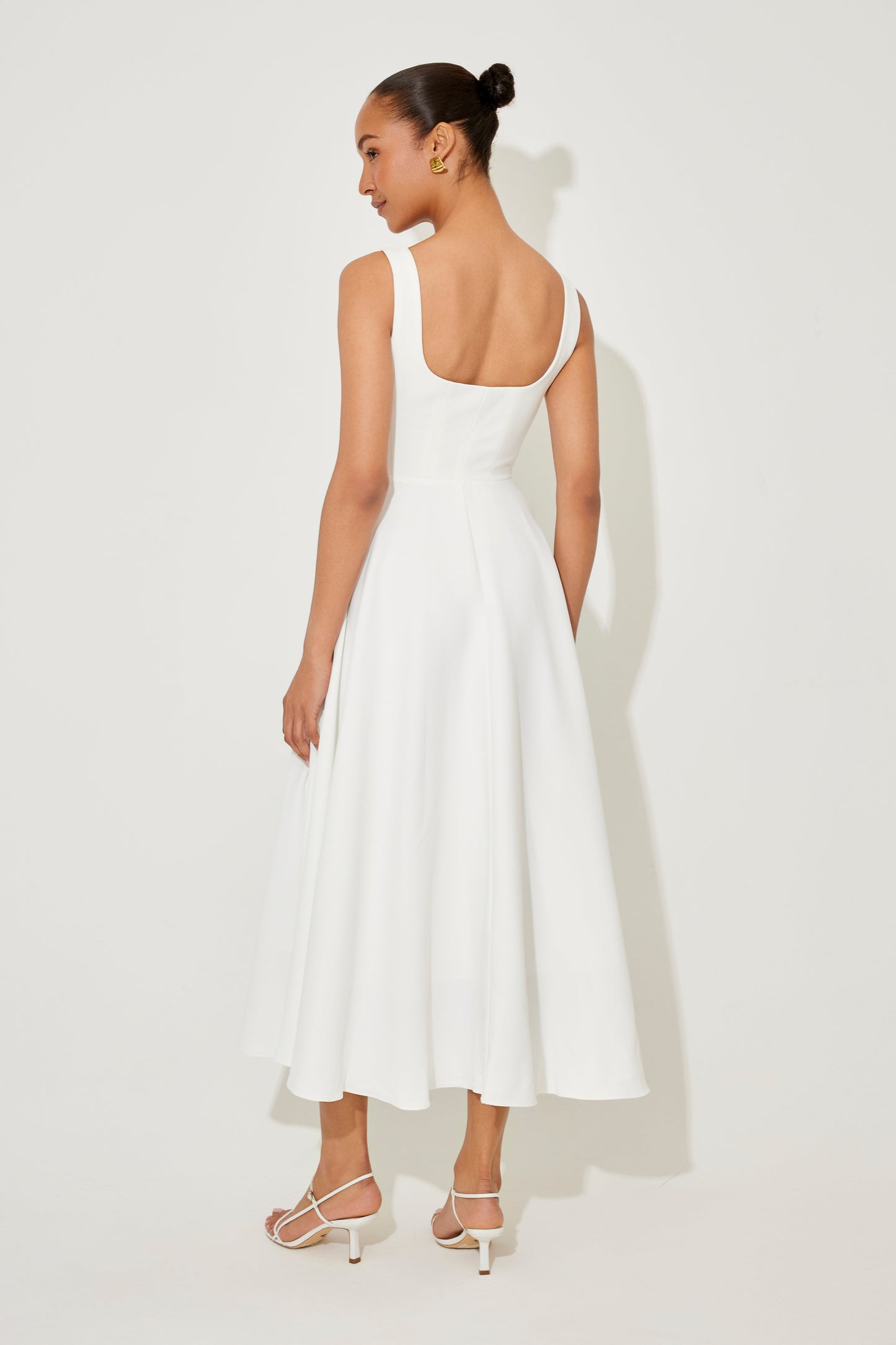 Maréva – Elegant Midi Flow Dress