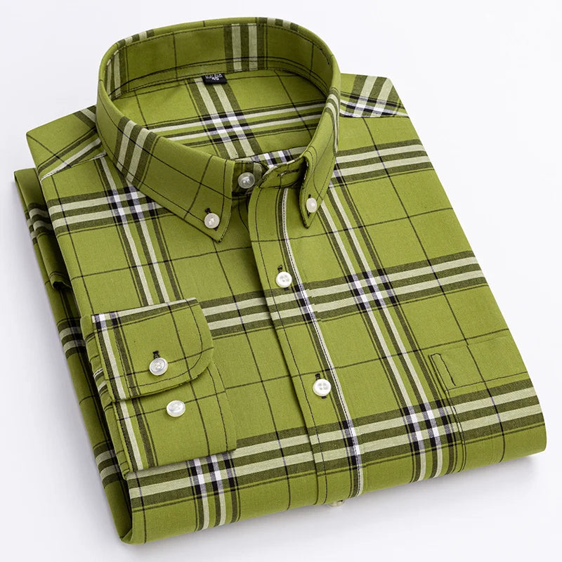 Robert – Classic Checkered Shirt