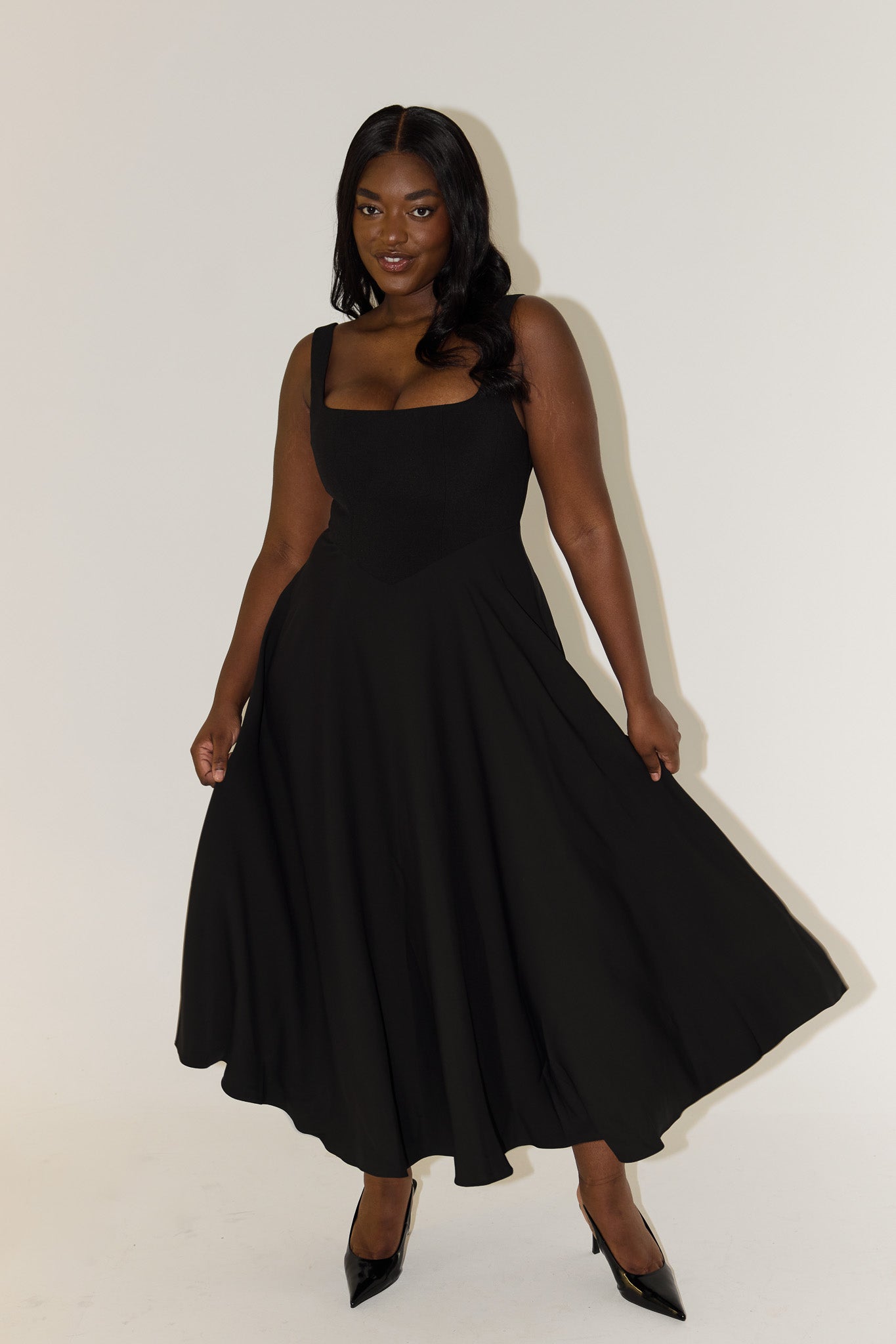 Maréva – Elegant Midi Flow Dress