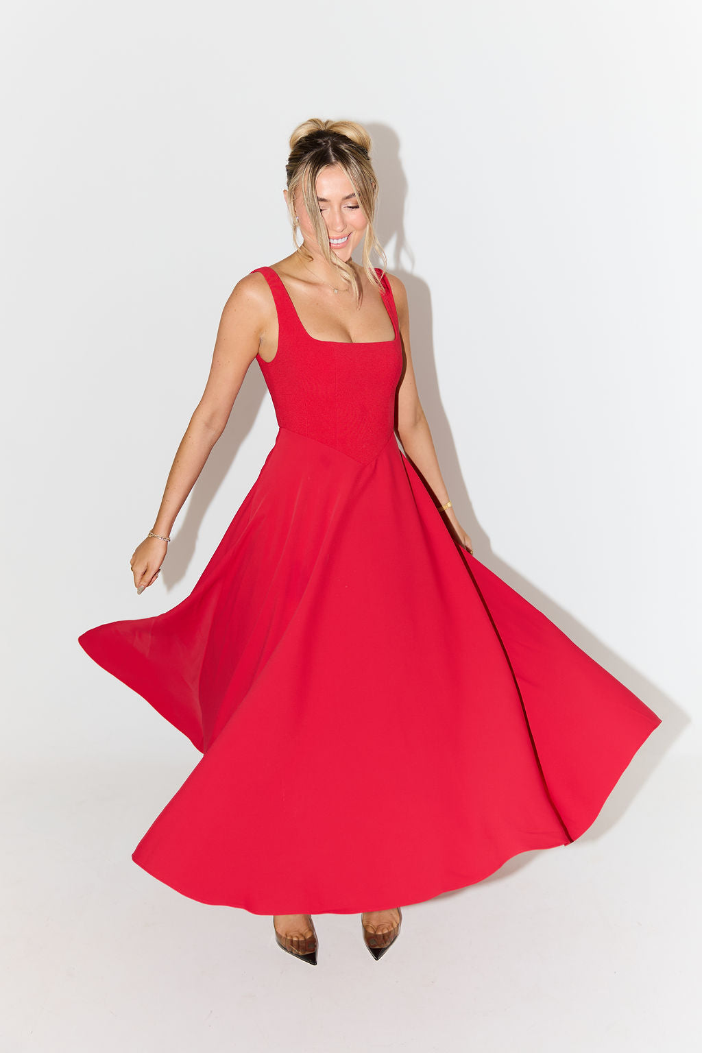 Maréva – Elegant Midi Flow Dress