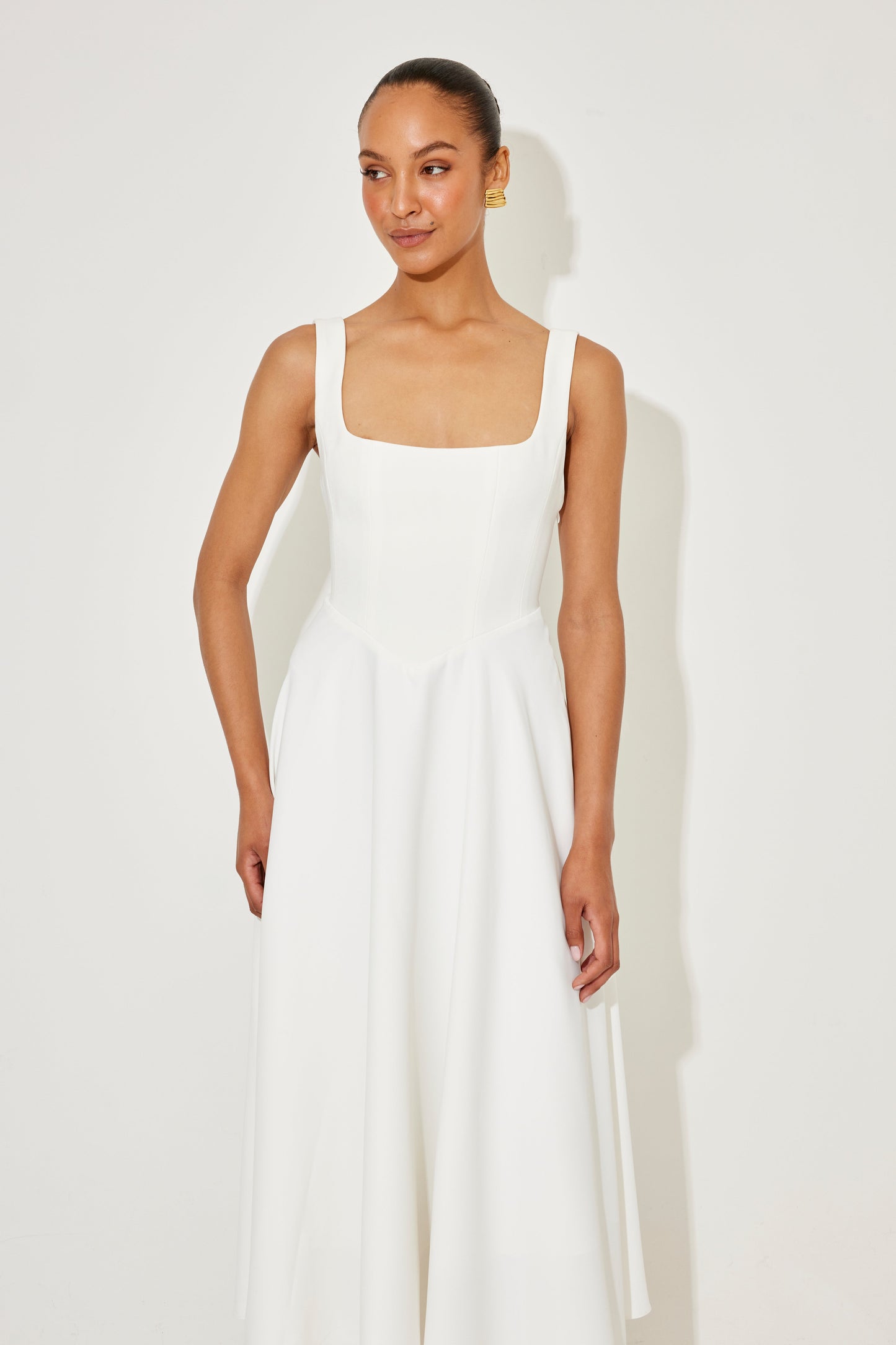 Maréva – Elegant Midi Flow Dress