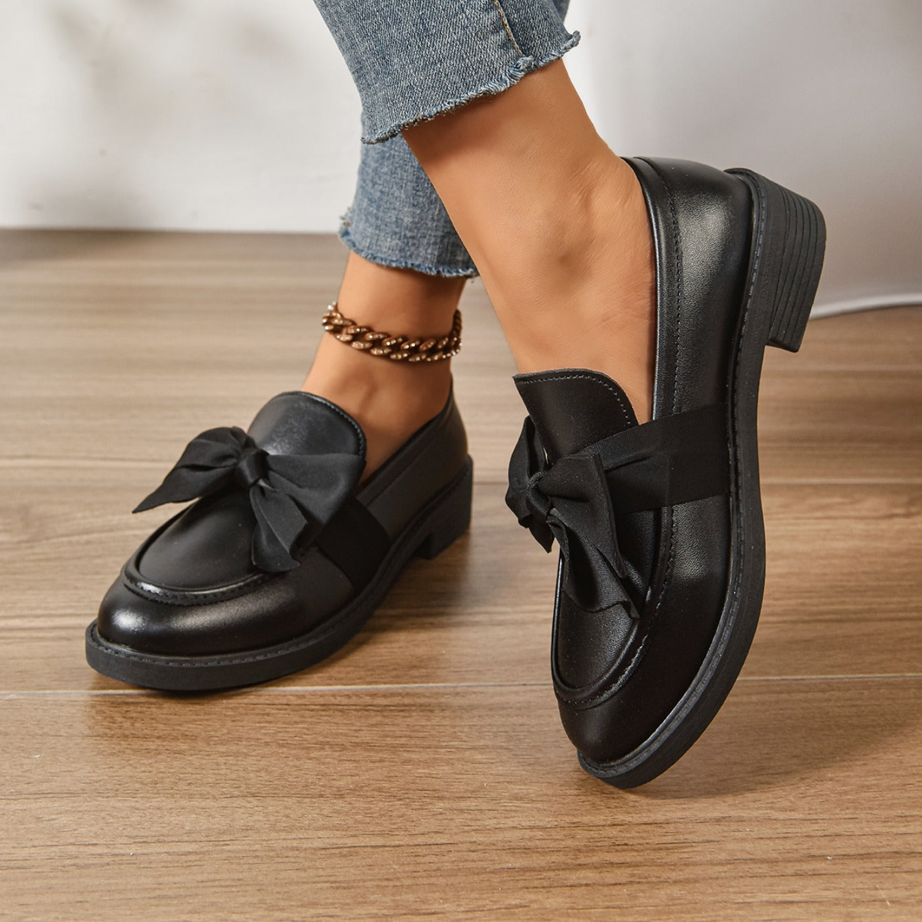 Elara Everyday Comfort Shoes